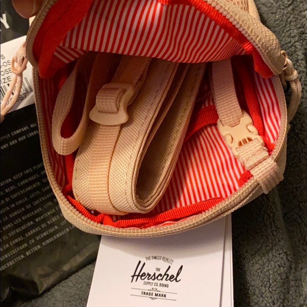Herschel Sinclair crossbody bag. Rose color - Picture 3 of 3